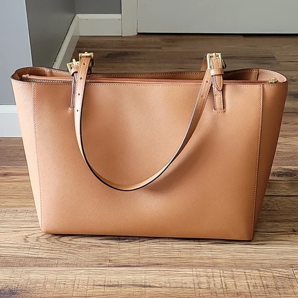 Tory Burch set - Picture 8 of 11